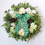 EGOLOT St Patrick's Day Wreath 22 Inch Handmade Wreath with White Flowers Green Leaves and Berries Festive St Patrick's Day Decoration Front Door Hanging Wreath Home Party Holiday Decor Handcrafted Floral Wreath