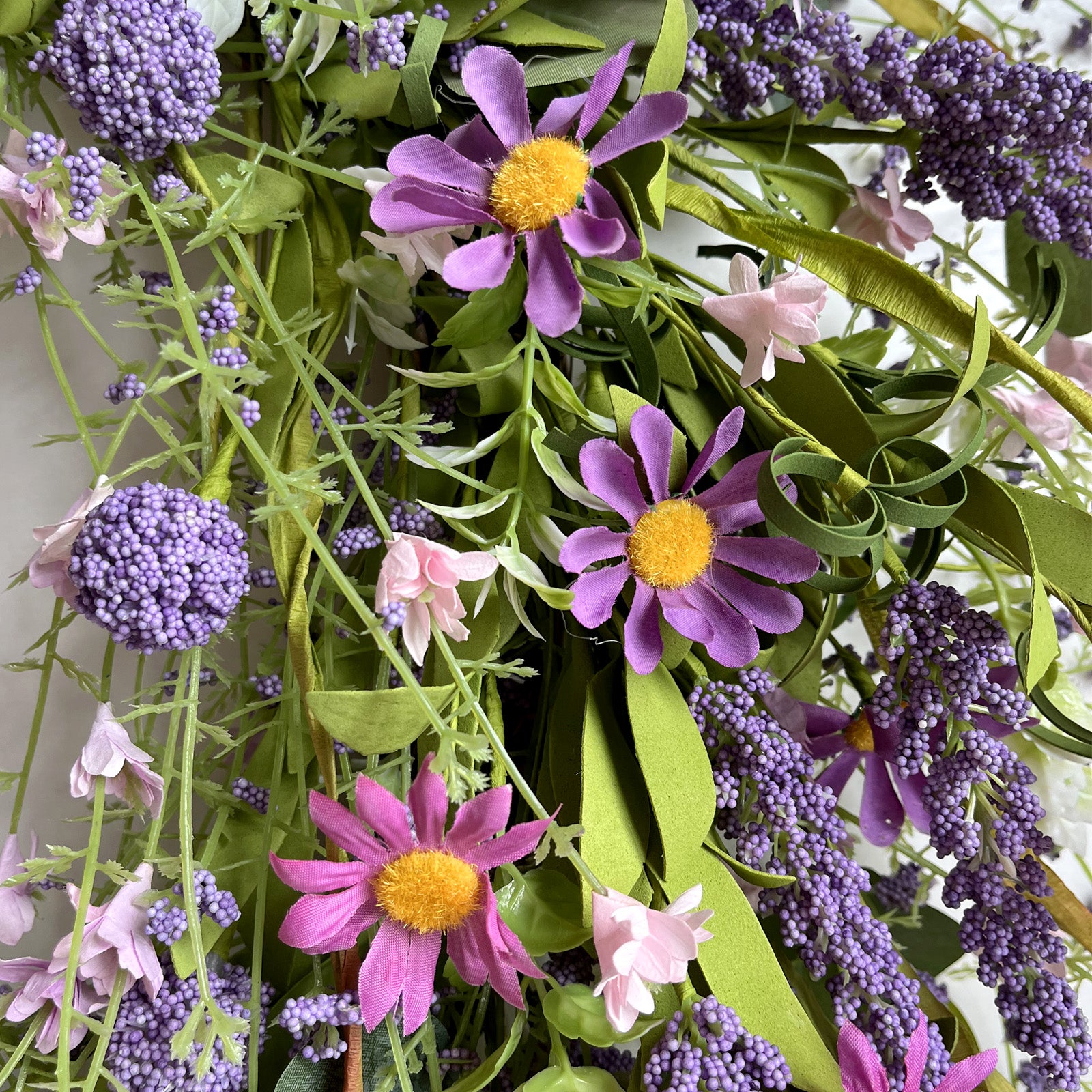 24 Inch Spring and Everyday Greenery Wild Flower Wreath for Front Door, Mixed Green Leaves and Flower Wreath for Indoor and Outdoor Use, Everyday Flower Wreath for Home Decor